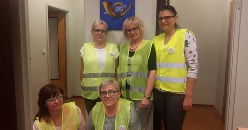 Śląskie: protest żółtych kamizelek na poczcie