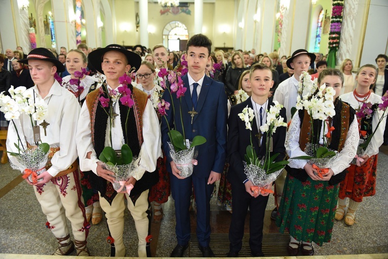 Bierzmowanie w kościele w Kamienicy