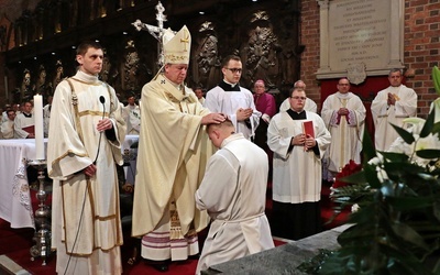 Święcenia diakonatu w trzech różnych miejscach