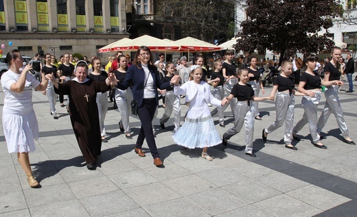 "Cała Polska tańczy dla JP2" - Bielsko-Biała 2019