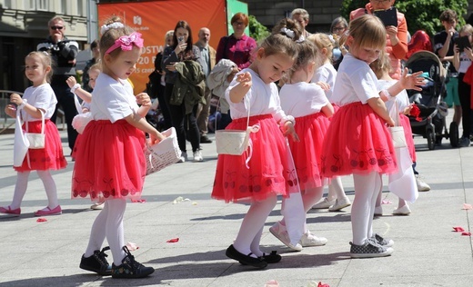 "Cała Polska tańczy dla JP2" - Bielsko-Biała 2019