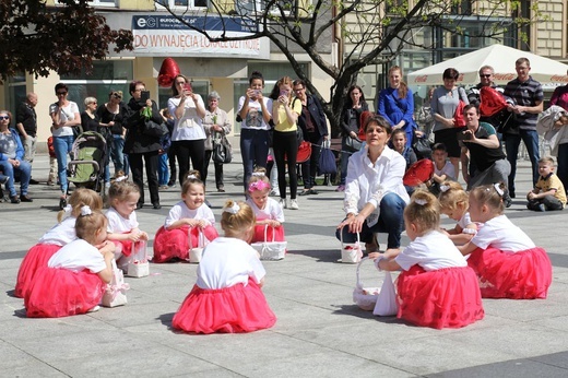 "Cała Polska tańczy dla JP2" - Bielsko-Biała 2019