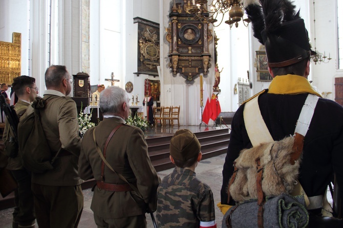 Defilada Zwycięstwa przeszła ulicami Gdańska