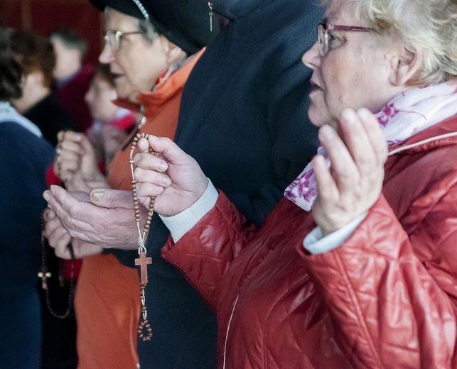 Modlitwa to ofiarowanie miłości. Pielgrzymka Różańcowa