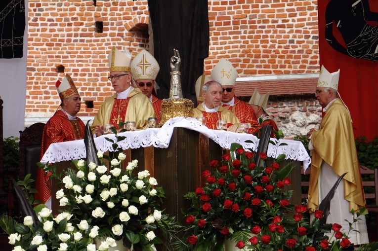 Procesja z Wawelu na Skałkę 2019