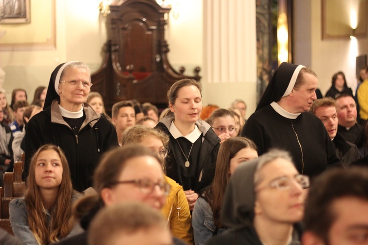 XV Diecezjalne czuwanie młodzieży w intencji powołań