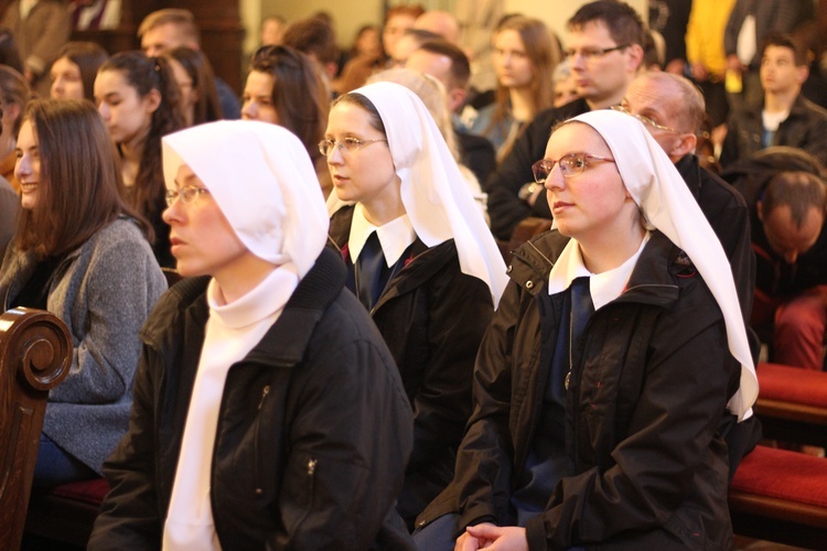 XV Diecezjalne czuwanie młodzieży w intencji powołań