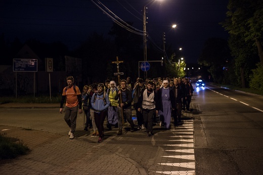 XVI Nocna Pielgrzymka z Piekar Śl. na Jasną Górę