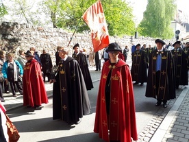 Rycerski zakon z wizytą u grobu św. Stanisława