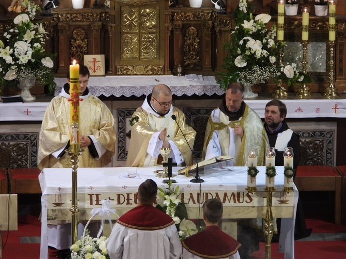 Święcenia i prymicje w kłodzkiej parafii - cz. 01