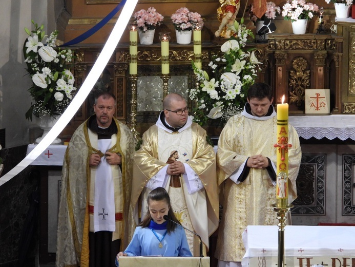 Święcenia i prymicje w kłodzkiej parafii - cz. 01