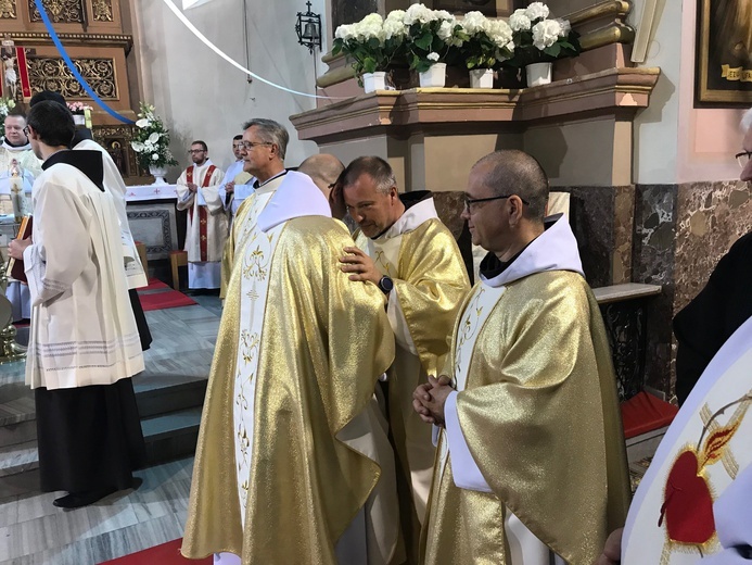 Święcenia i prymicje w kłodzkiej parafii - cz. 01