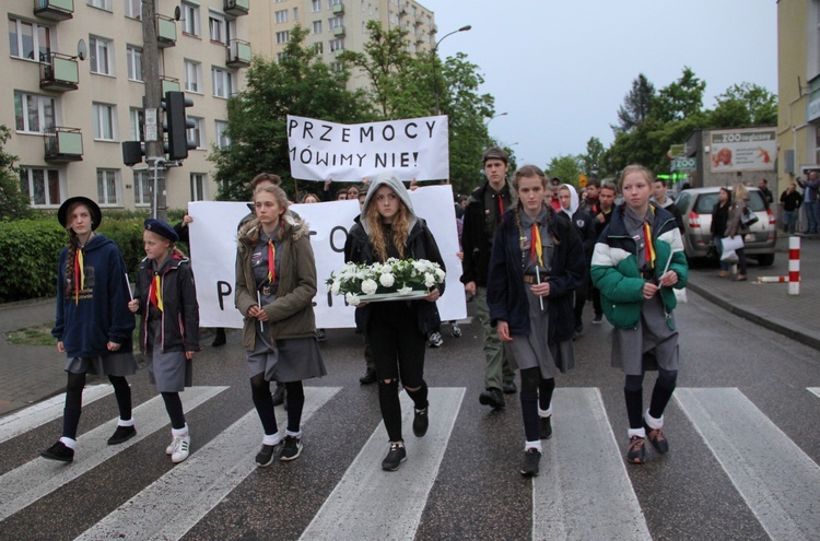 Marsz przeciwko przemocy. Po zabójstwie ucznia w Wawrze