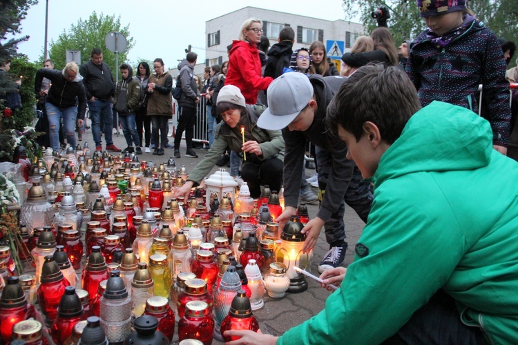 Marsz przeciwko przemocy. Po zabójstwie ucznia w Wawrze