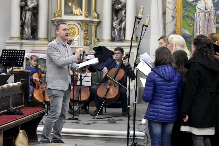 Paschalny Diecezjalny Dzień Wspólnoty w Bardzie Śląskim