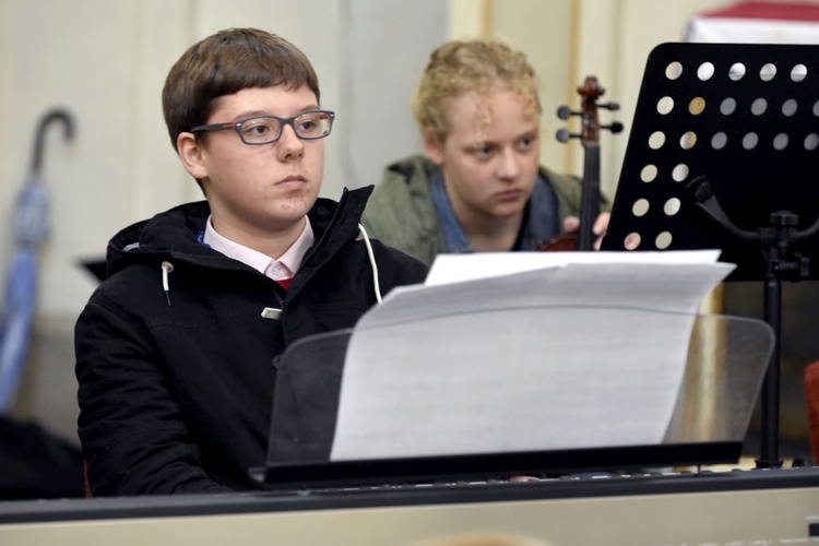 Paschalny Diecezjalny Dzień Wspólnoty w Bardzie Śląskim