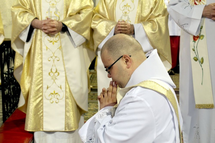 Święcenia i prymicje w kłodzkiej parafii - cz. 02