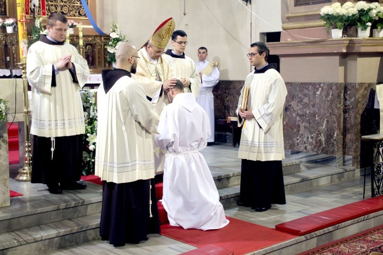 Święcenia i prymicje w kłodzkiej parafii - cz. 02