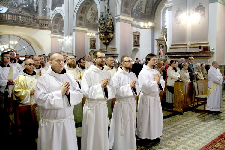 Święcenia i prymicje w kłodzkiej parafii - cz. 02