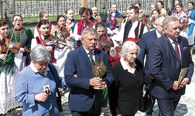 ▲	Najbliżsi kapłana męczennika w podżywieckim Wieprzu.