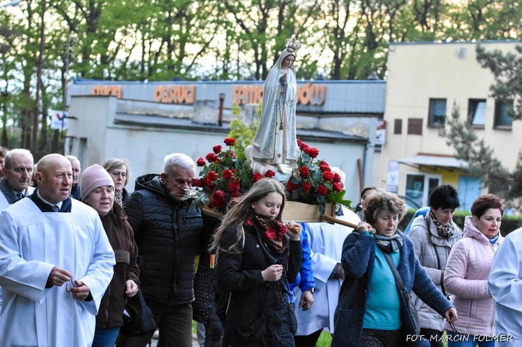 Procesja ku czci Matki Bożej Fatimskiej w Miliczu 