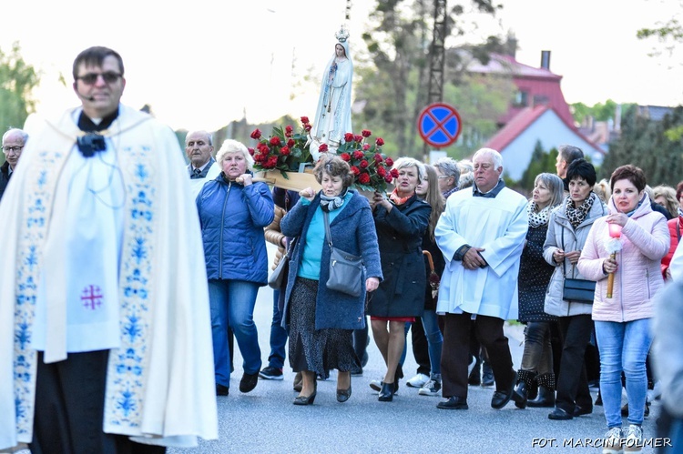 Procesja ku czci Matki Bożej Fatimskiej w Miliczu 