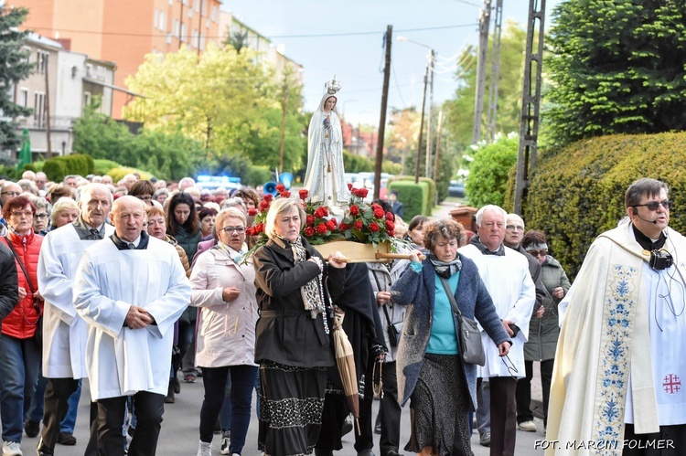 Procesja ku czci Matki Bożej Fatimskiej w Miliczu 