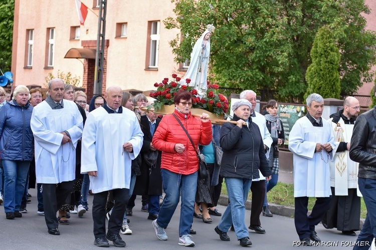 Procesja ku czci Matki Bożej Fatimskiej w Miliczu 