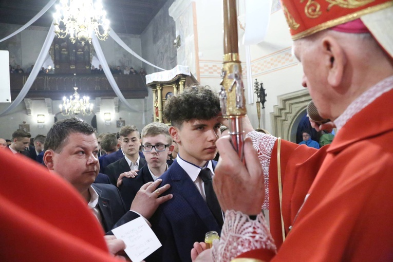 Bierzmowanie w Dębnie