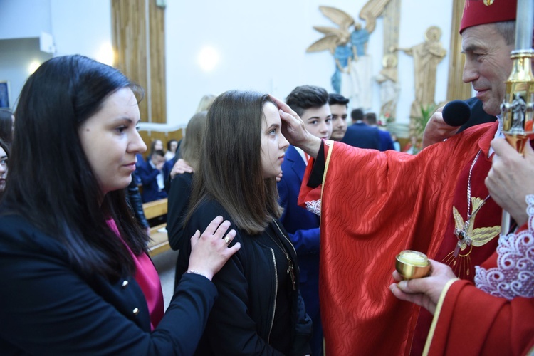 Bierzmowanie w Łękach Górnych