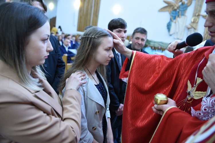 Bierzmowanie w Łękach Górnych