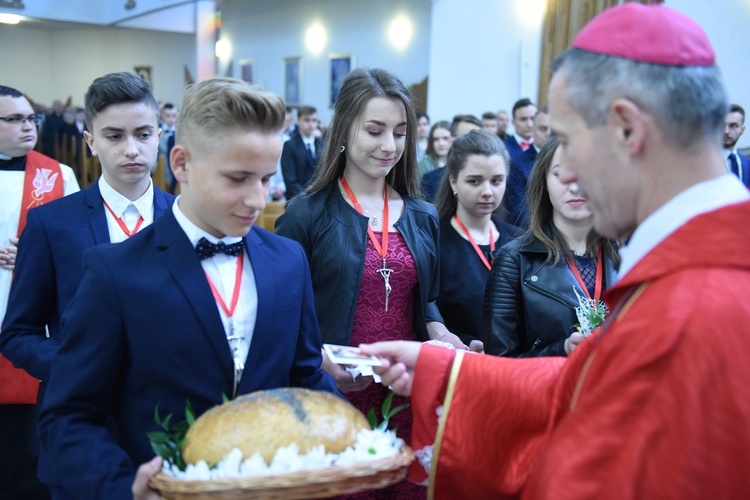 Bierzmowanie w Łękach Górnych