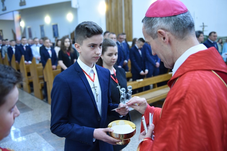 Bierzmowanie w Łękach Górnych