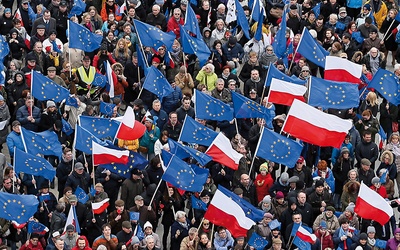 Polacy niezbyt chętnie uczestniczą w wyborach do Parlamentu Europejskiego. W 2014 r. frekwencja  w naszym kraju należała  do najniższych w UE  – zagłosowało niespełna  24 proc. uprawnionych.