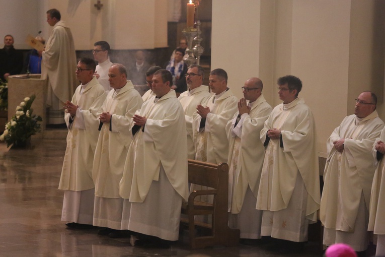 Eucharystia w intencji bp. Adama Wodarczyka i rocznika święceń 1994