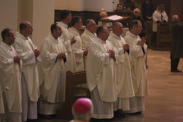 Eucharystia w intencji bp. Adama Wodarczyka i rocznika święceń 1994