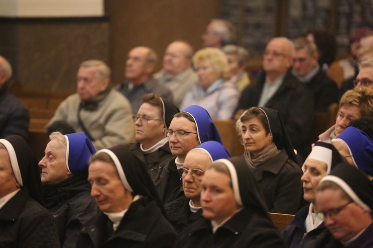 Eucharystia w intencji bp. Adama Wodarczyka i rocznika święceń 1994