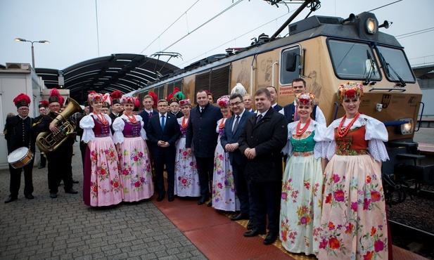 Katowice-Warszawa: Pociąg do Śląska zawitał do stolicy [ZDJĘCIA]