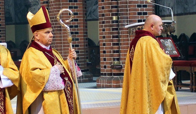 Bp Jan Kopiec: Ceńmy sobie to, że mamy świątynię