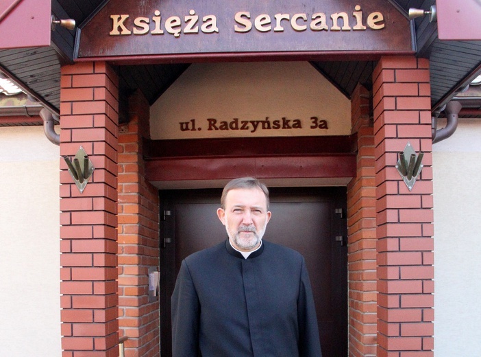 Ks. Andrzej Gruszka, proboszcz sercańskiej parafii.