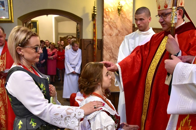 Bp Muskus: Pragnę Kościoła, który ma twarz Jeana Vaniera. Bierzmowanie w Klikuszowej.