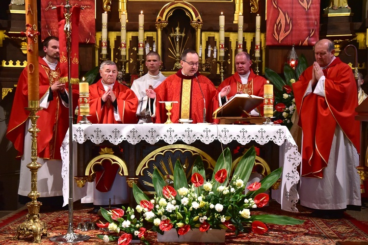 Bp Muskus: Pragnę Kościoła, który ma twarz Jeana Vaniera. Bierzmowanie w Klikuszowej.