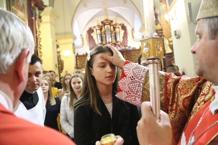 Bierzmowanie w Starym Sączu