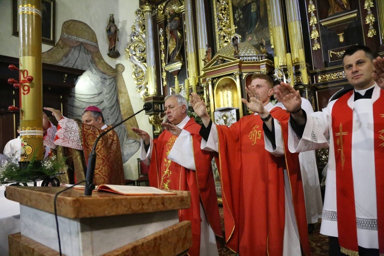 Bierzmowanie w Starym Sączu