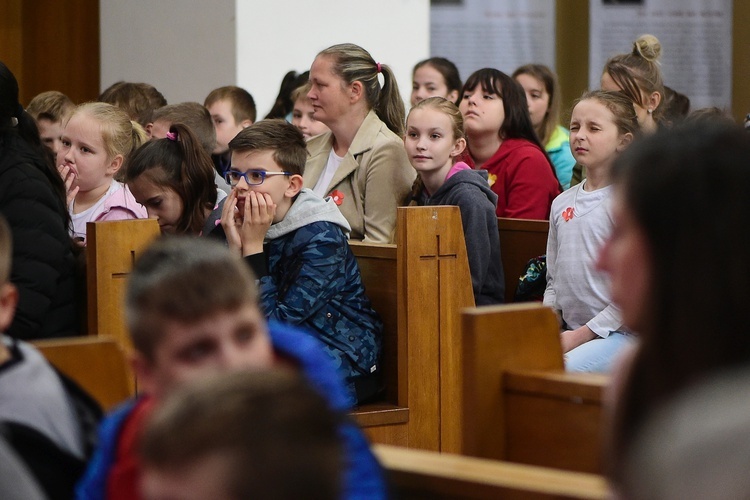 Pieniężno. VI Konkurs Plastyczny "Gdy myślę misje"