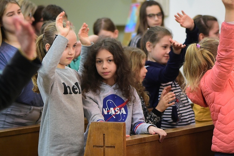 Pieniężno. VI Konkurs Plastyczny "Gdy myślę misje"