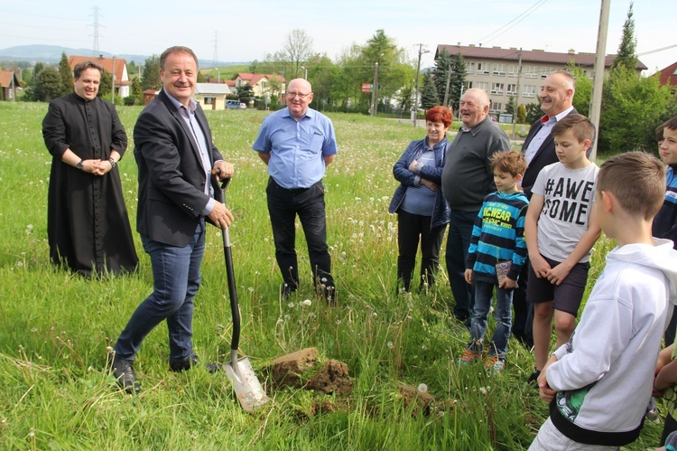 Rozpoczęcie budowy nowego kościoła w Nowym Sączu