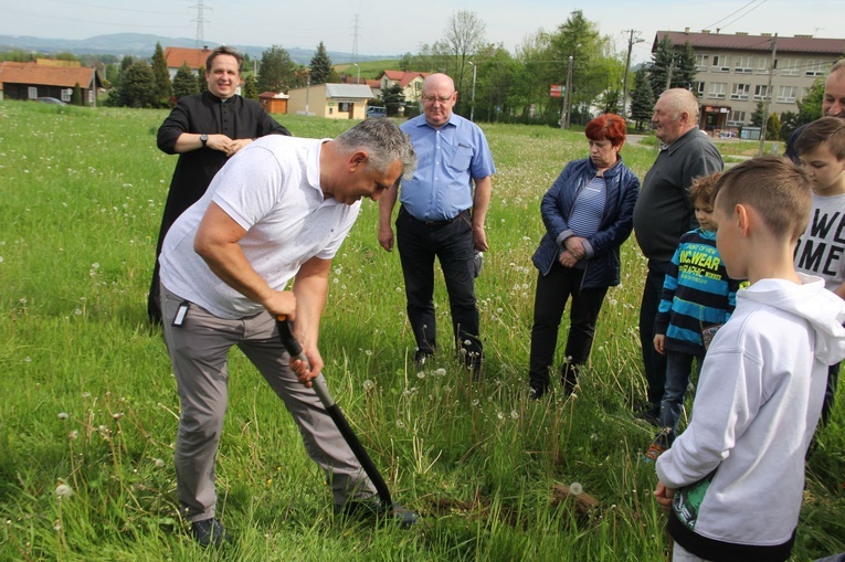 Rozpoczęcie budowy nowego kościoła w Nowym Sączu