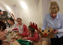 Warsztaty dla dzieci poprowadzili członkiowie projektu Festiwal Zorzy Polarnej.
