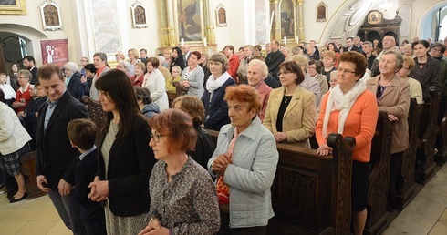 Na Górę św. Anny pielgrzymowali modlący się za księży